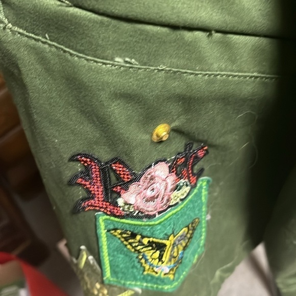 Embroidered green bomber jacket by Adore - Picture 8 of 11